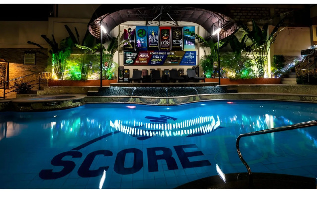 Score Birds Hotel