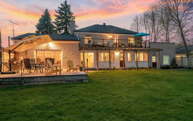 Abacot Hall Bed & Breakfast