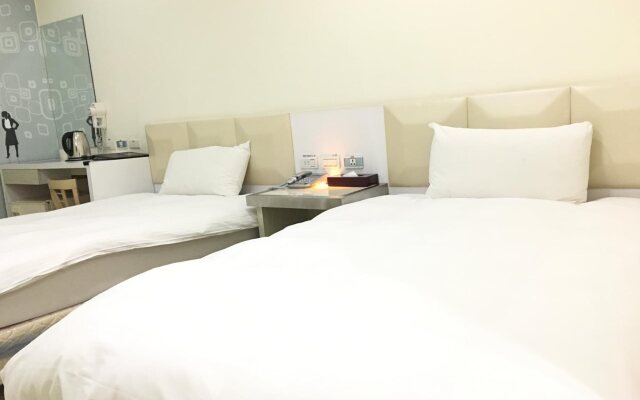 Giant Rich King Plaza Hotel