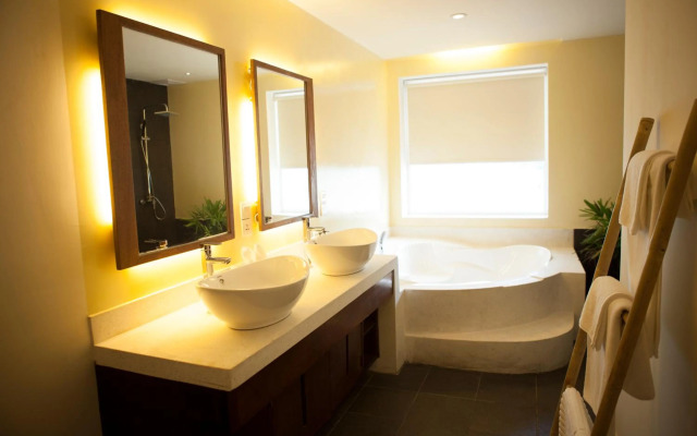iRoHa Garden Hotel & Resort