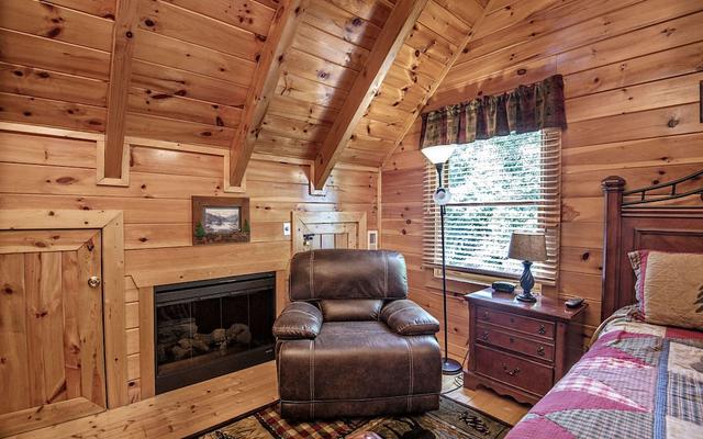 Majestic Mountain View by Heritage Cabin Rentals