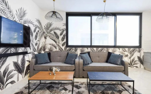 Lovely 1BR near the beach by HolyGuest