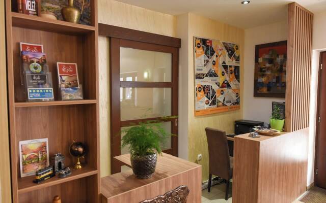 Hotel Emen