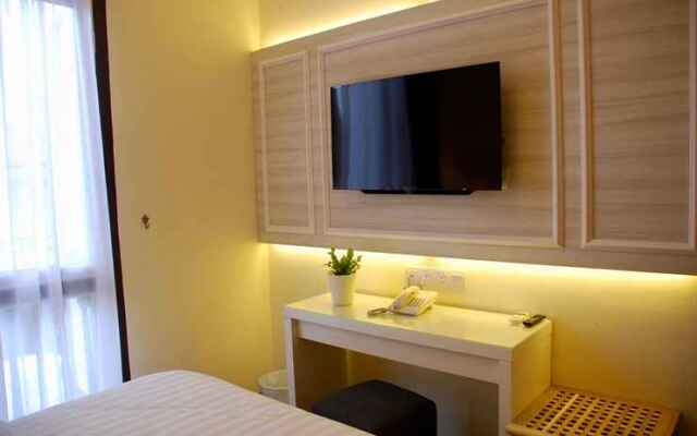 iStay Hotel by OYO Rooms