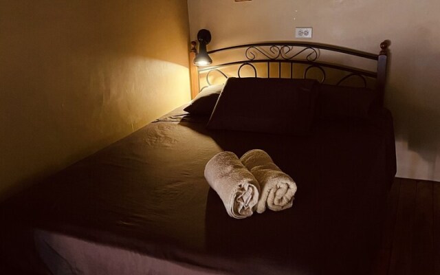 Urbano's Pacific Jungle Hostel