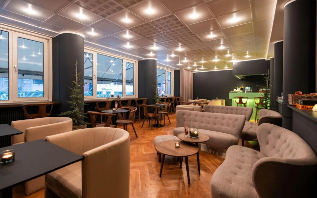 Hotel Maritime