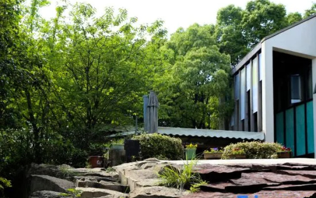 Reyi International Youth Hostel