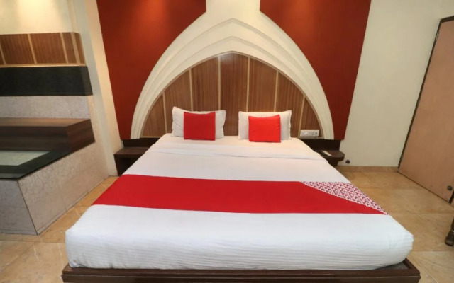 OYO 18474 Hotel Sukh Sagar