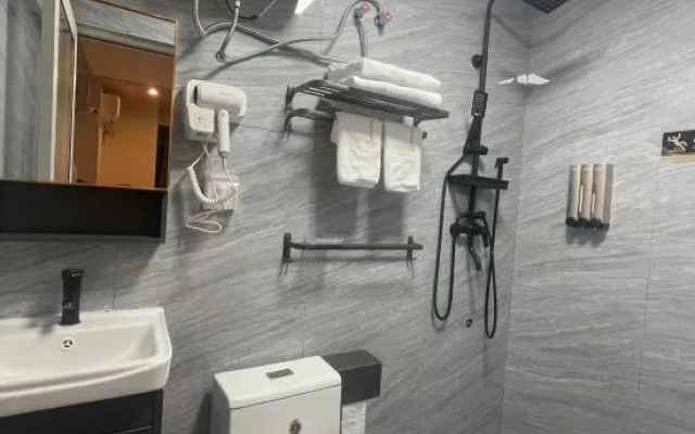 City Homestay (Hezhou Lingfeng Square)