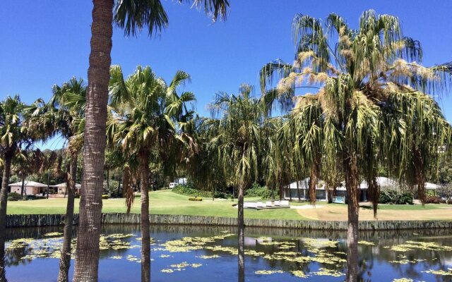 Charlesworth Bay Beach Resort