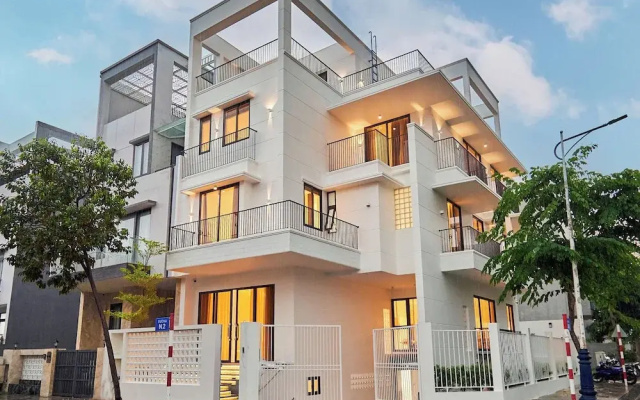 Villa Mystery Riverside 8 Bedrooms