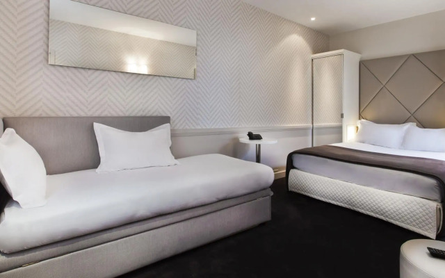 Hotel Longchamp Elysees