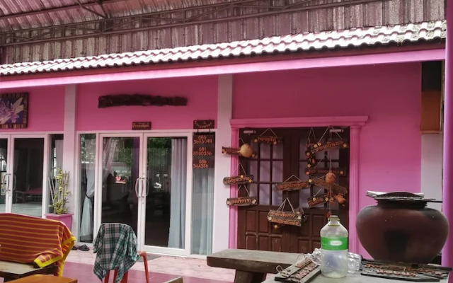 Baan Khun Resort