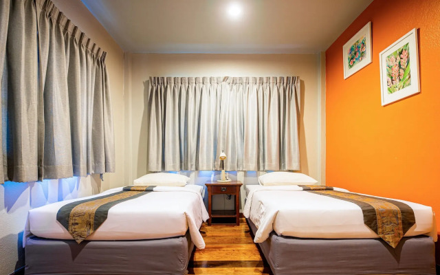 Baan Klang Aow Beach Resort