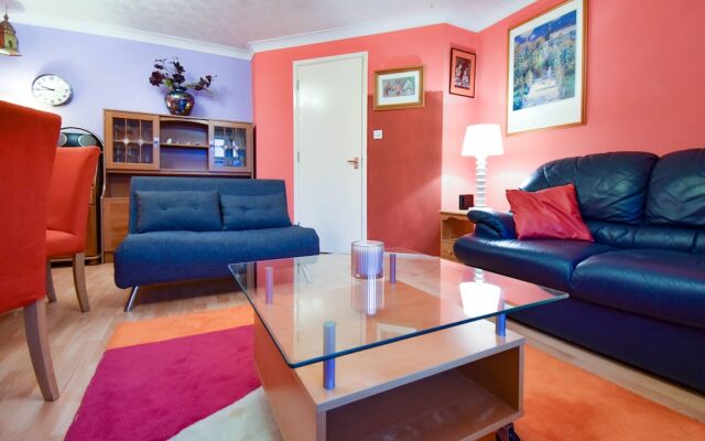 Large 3 Bed Sleep 6 Central MK