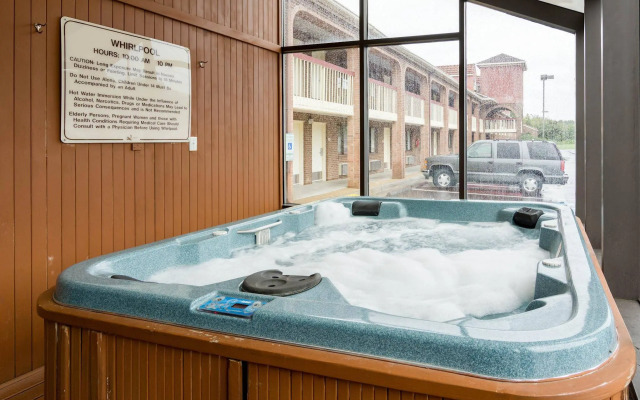 Rodeway Inn At Fort Lee