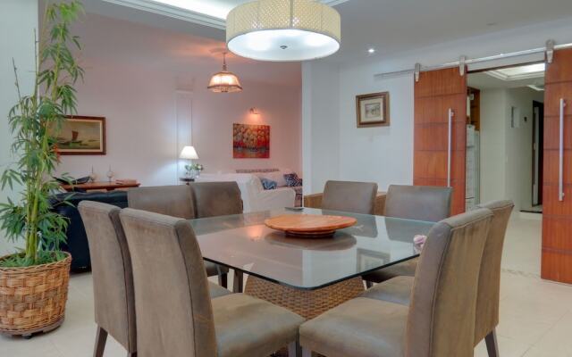 LinkHouse Wonderful Beachfront 4-BDR C11-008