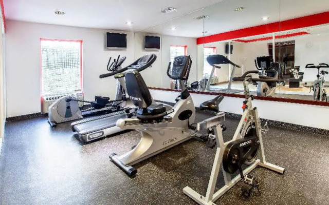 Hotel NH Lázaro Cárdenas