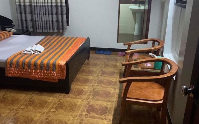 Khach San Tan Phuong Vu