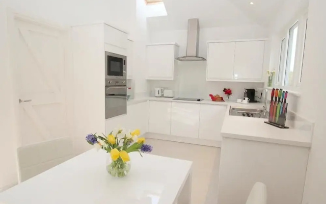 Cot Valley Cottage