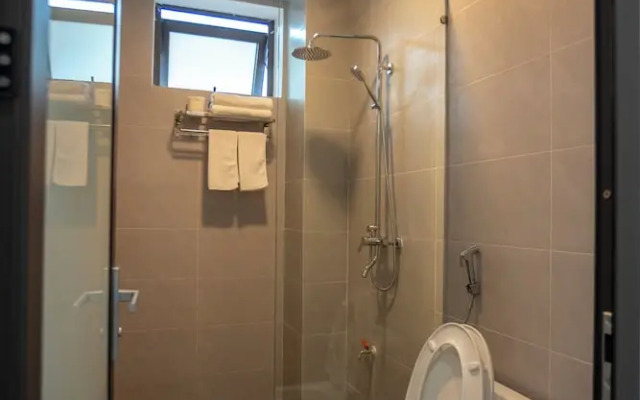 Victoria Hotel MC - by BAY LUXURY