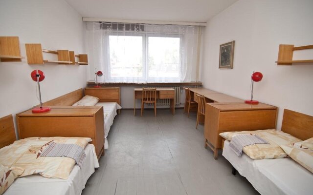 Domov mládeže a školní jídelna Karlovy Vary