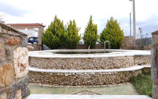 Dimitris Vaso’s Villa with Sea and Mountain View!