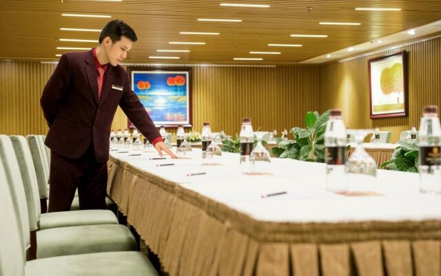 Royal Halong Hotel