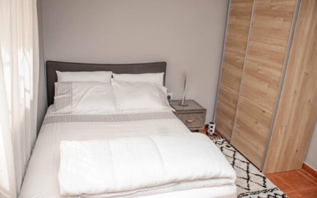 Fully Aircondition 3bed Villa- A/c- Wifi- Hotwater