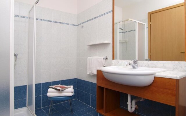 Aparthotel Englovacanze