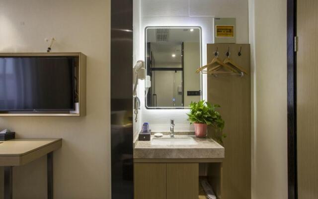 Green Tree Inn Yangzhou Wanda Express Hotel