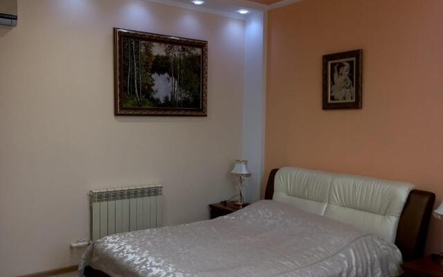 Анна и Король на Мирном переулке