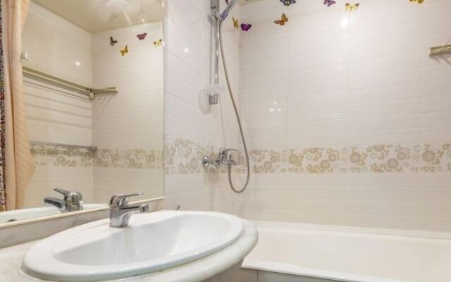 Апартаменты, ул. Бакулева, 10