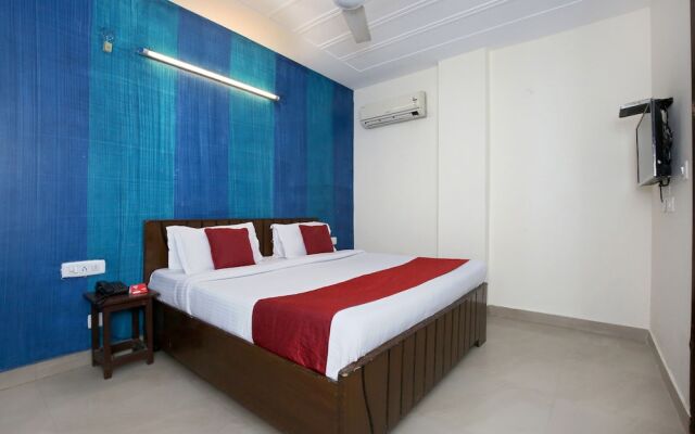 OYO 6366 Grand Regal Hotel