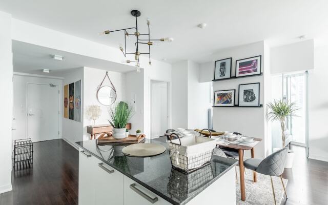 AOC Suites - Luxury Condo - City View