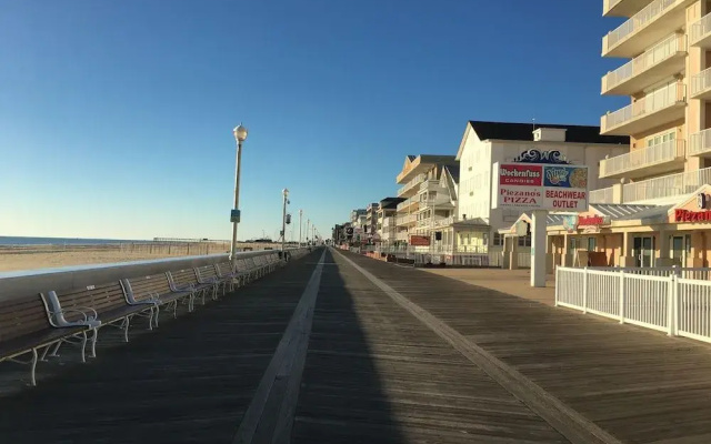 Beach Place 9