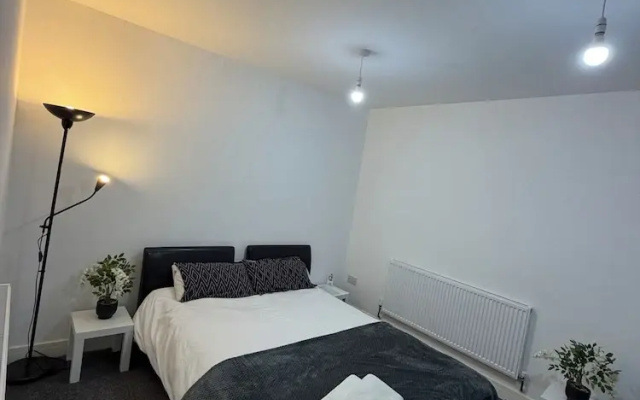 Seabreeze Suit Bournemouth Boscombe