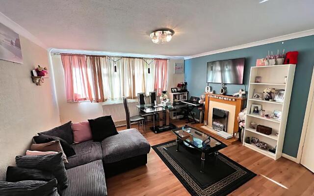 Stunning 2-bed Apartment in Bristol