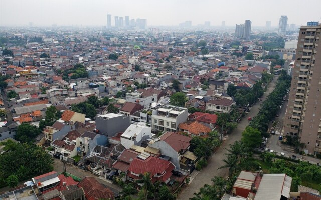 Nice And Comfort 2Br At Belmont Residence Puri Apartment