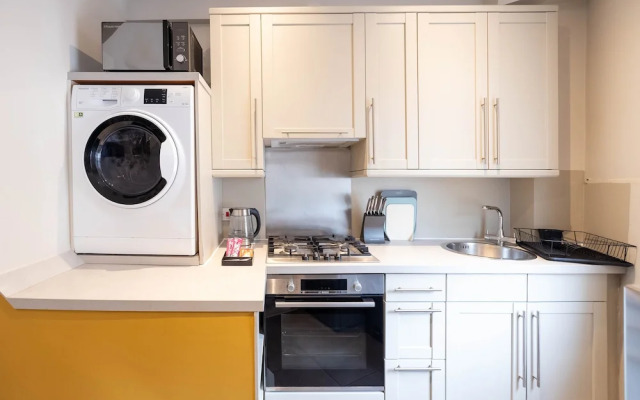 Two Bed City View near Kings Cross Stn