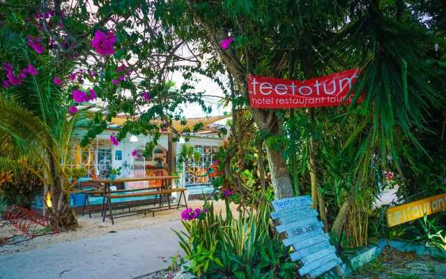 Teetotum Hotel Restaurant Lounge