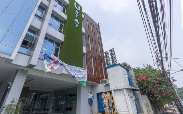 RedDoorz Plus near Tebet