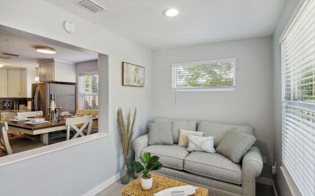 Cozy NSB Home < 1 Mi to Beach + Flagler Ave!