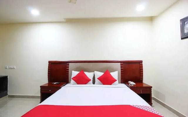 Chandra Grand Hotel by OYO Rooms