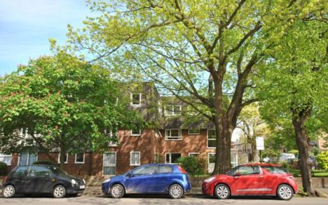 Accommodation Windsor Ltd - Lawrence Court