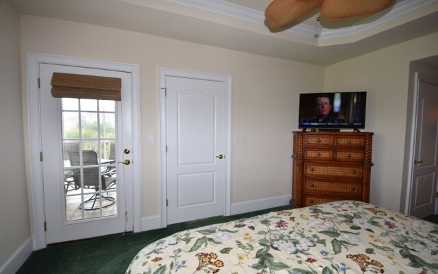Edgewater Apartment 437