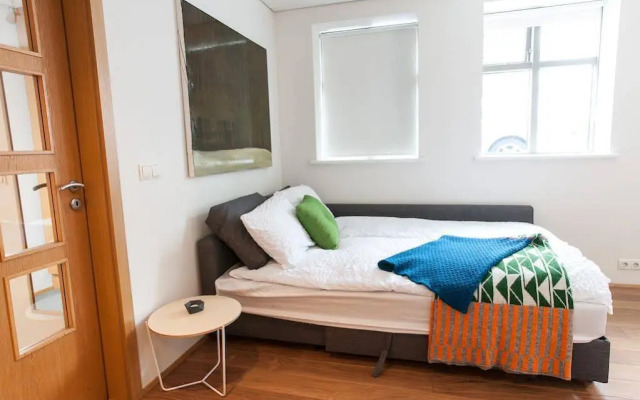 Mengi Apartments