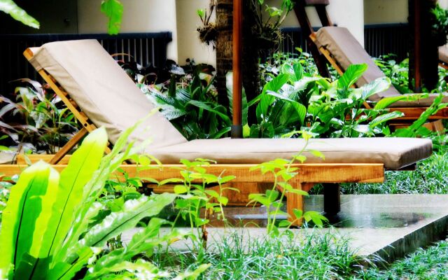 The Rich Prada Bali