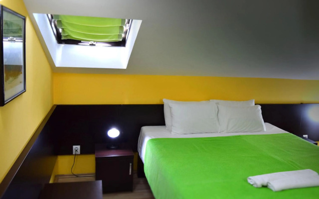 Hotel Theatre