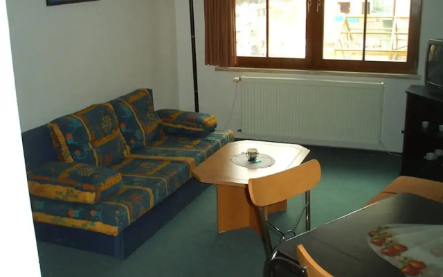 Apartment J Chymov 2